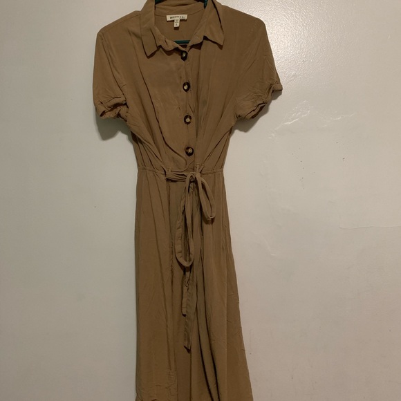 Camel dress with cute buttons and ties - Picture 2 of 4